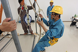 ロープ高所作業に係る特別教育